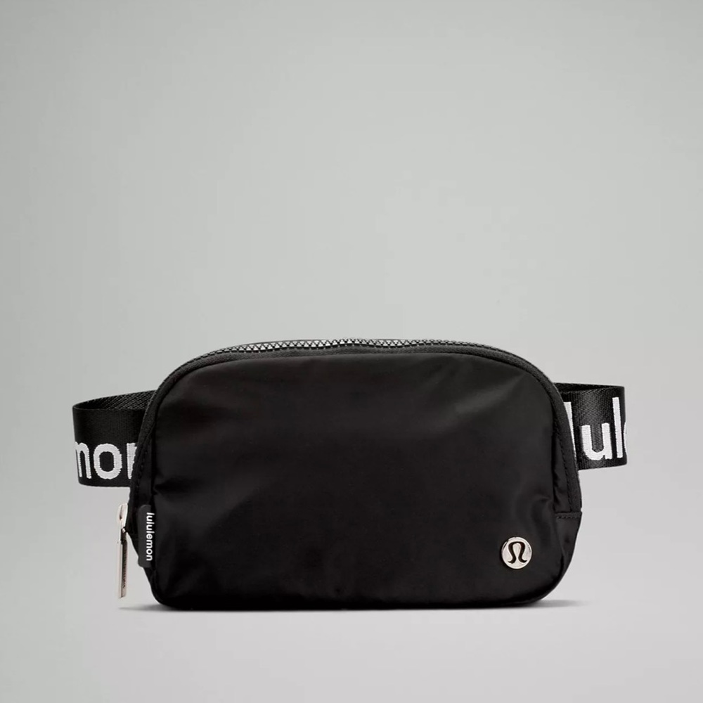 Lululemon Everywhere Belt Bag Black Wordmark